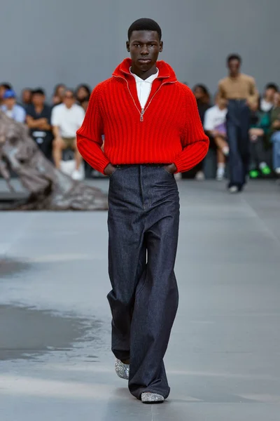 Look 37